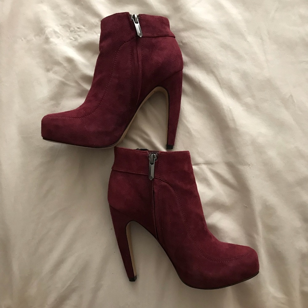 Sam Edelman Kit Ankle Boot - Picture 2 of 8